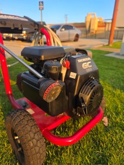 HONDA GAS 3100 PSI PRESSURE WASHER