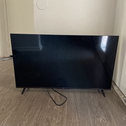TCL roku TV 38inc