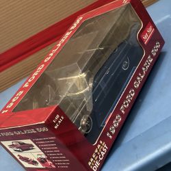 1963 FORD GALAXIE 500 DARK BLUE 1:18 DIE-CAST SUN STAR OPENING HOOD, DOORS & TRUNK NEW
