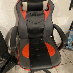 Free Chair 