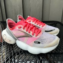 Brooks running Aurora BL training shoes in women's size 7.