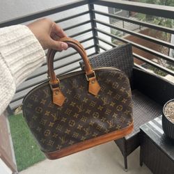 Authentic Vintage Louis Vuitton Monogram Alma Bag