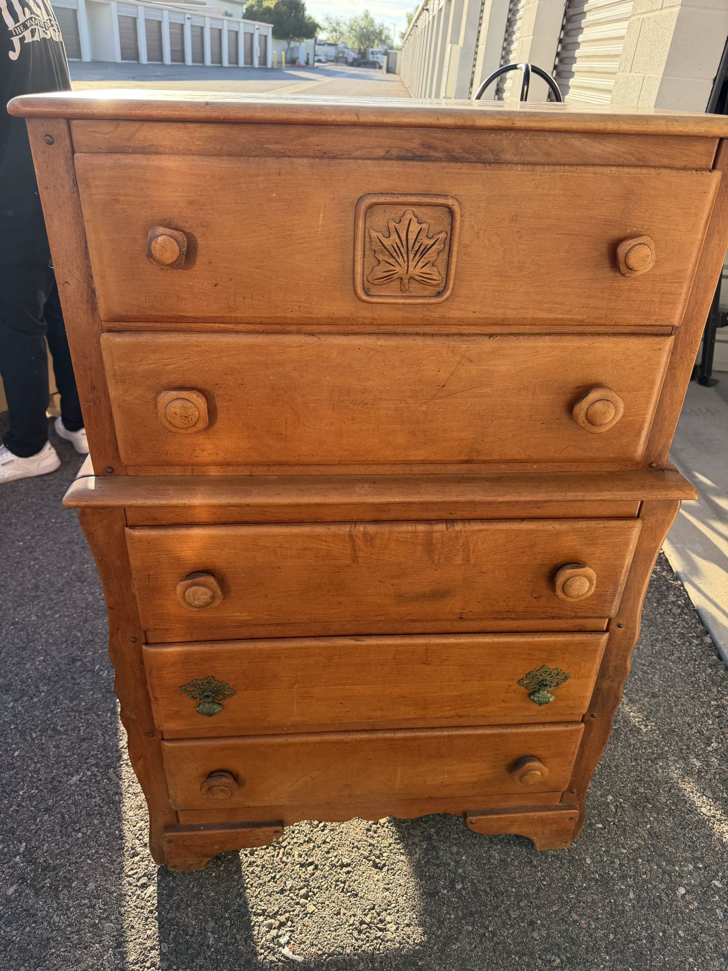 Vintage Solid Wood Maple Chest of Drawers – Carved Leaf Detail