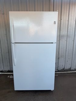 GE REFRIGERATOR