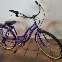 Schwinn Women's Cruiser Bike