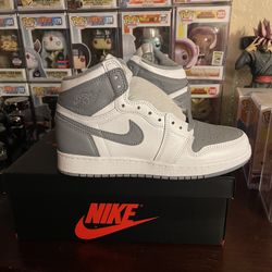 Jordan Retro 1 Stealth Size 6.5y 
