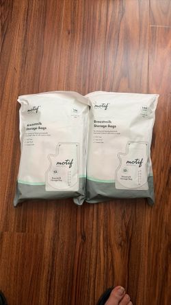 Motif breastmilk storage bags