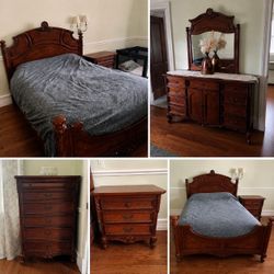 Traditional Cherry Wood Bedroom Furniture Set