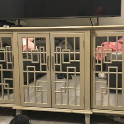 Moving Selling Dresser