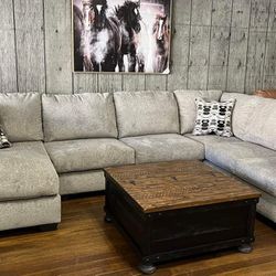  New/ Oversized Sectional,seccional,couch,Delivery Available, Ask For A Discount Code