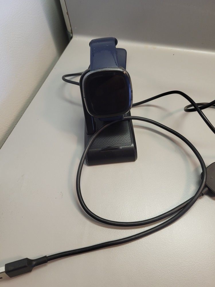 Fitbit Sense FB512 (Not Working)