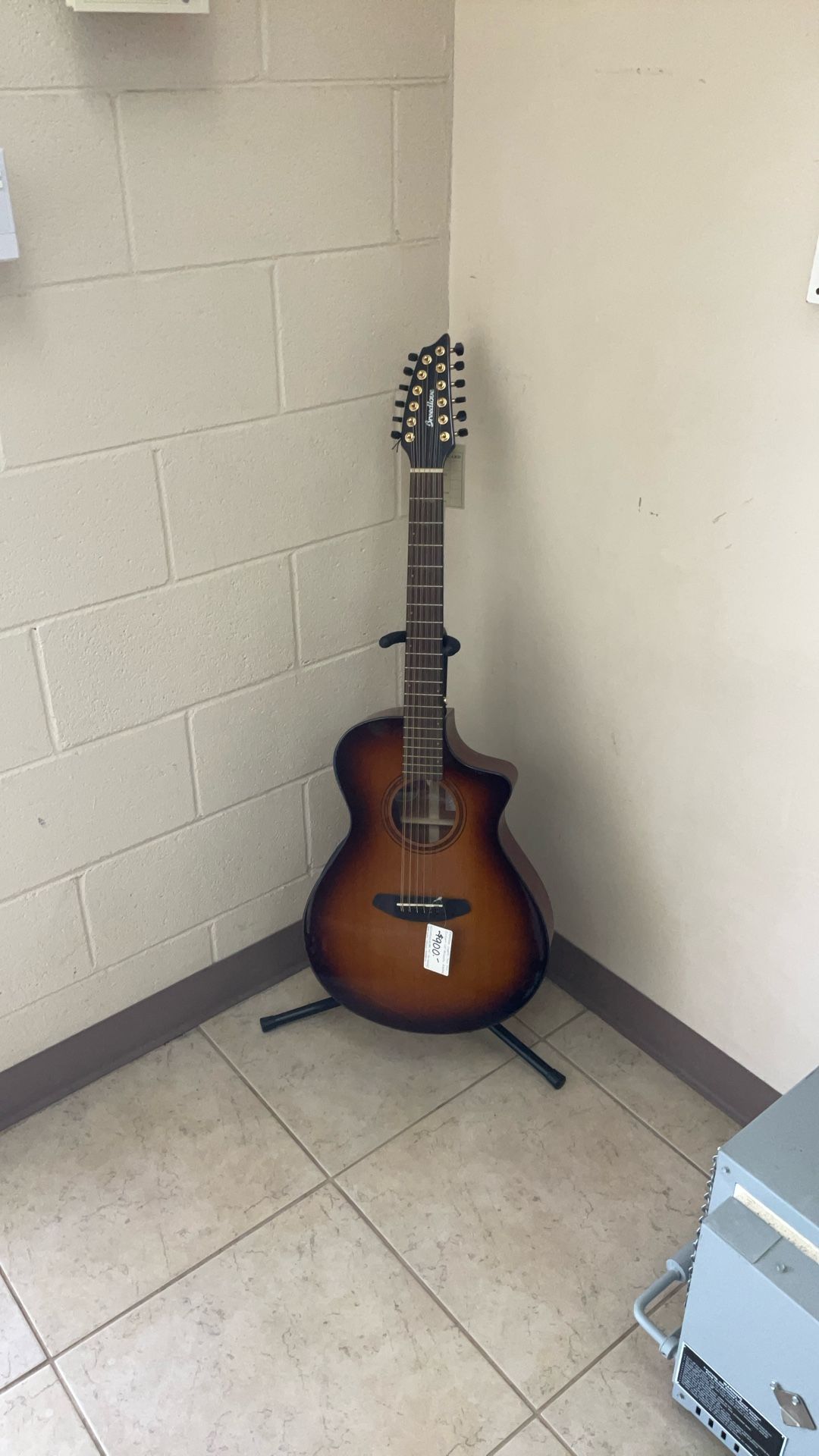 BREEDLOVE ORGANIC SOLO PRO CONCERT CE ACOUSTIC-ELECTRIC SLCN44XCERCAM WC (12-STRING).