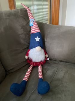 BRAND NEW GNOME 39”