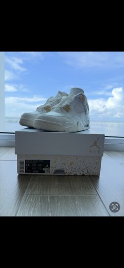 Jordan 4 Metallic Gold 