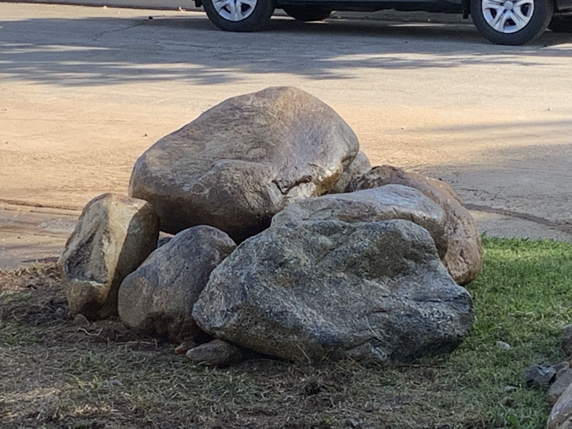 Free rocks today I can give you a hand Loading rocks with my tractor Tuesday December -1 - 8024 Rosebud St Rancho Cucamonga Rocks Curb Side Any Tim