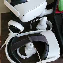 (2) Oculus Quest 2 Vr Headsets