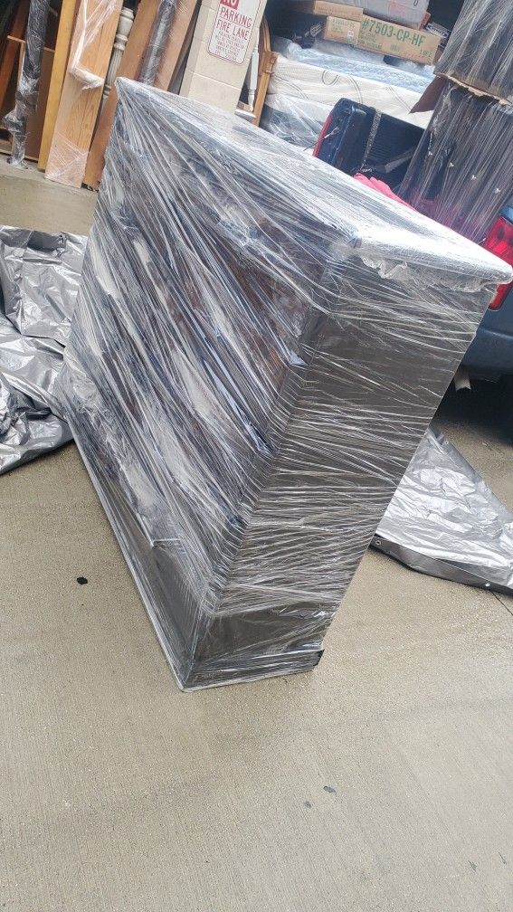 Dresser With 10 Drawers Brand New wfdjnjc.com