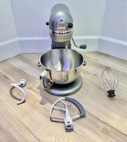 KitchenAid 5.5-quart Professional 550 Plus bowl-lift stand mixer