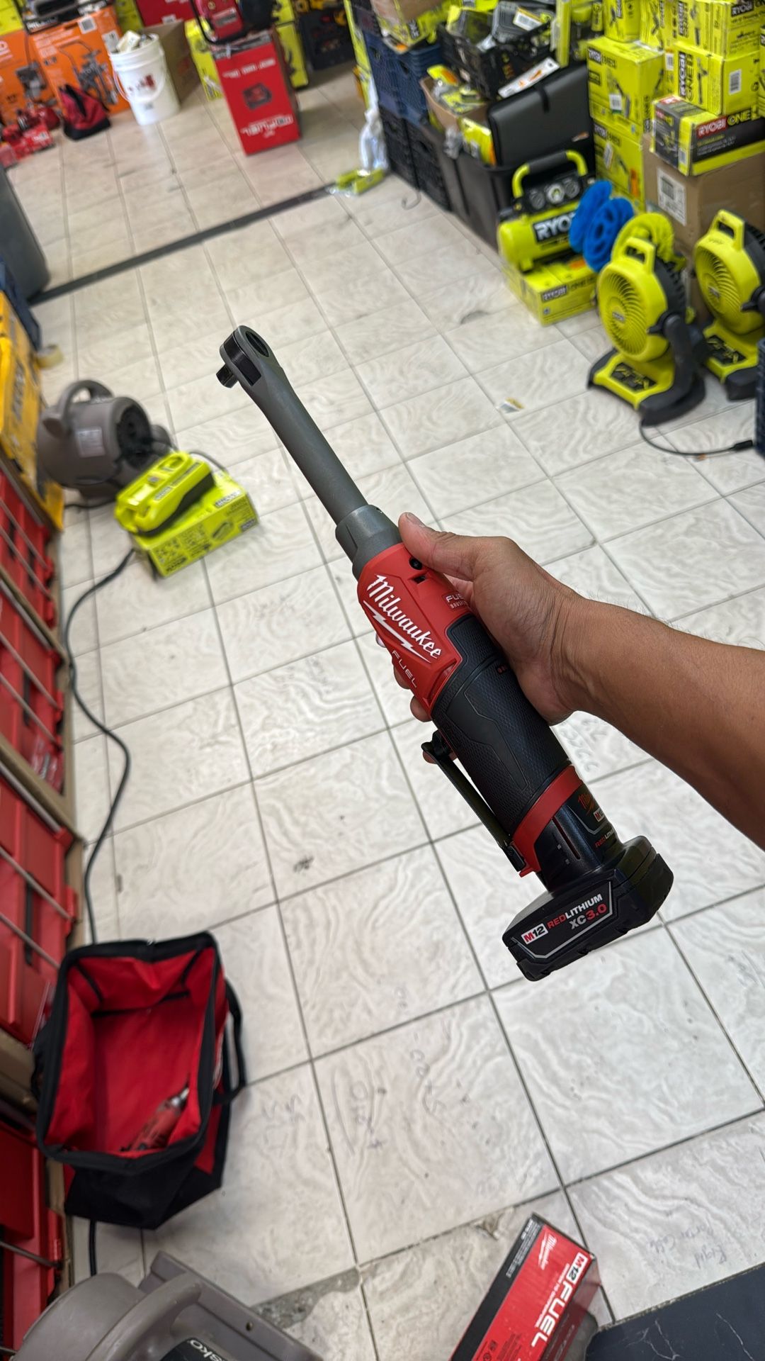 Milwaukee M12 Fuel Extended Ratchet With Battery