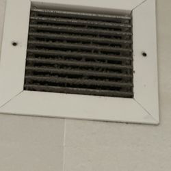 Hello neighbors! Transform your space with expert cleaning At Mandy's Cleaning Service, we offer a professional and personalized cleaning experience t