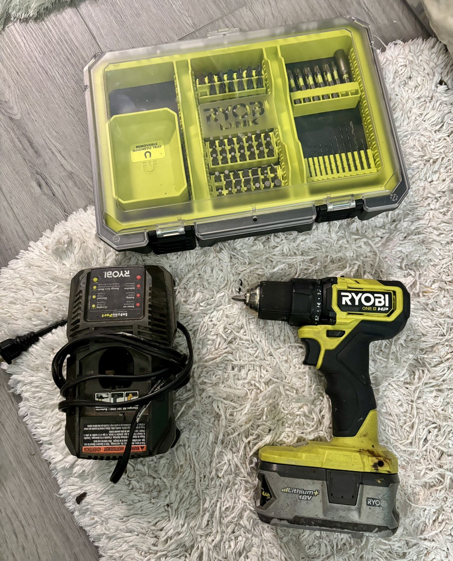 RYOBI Drill Set