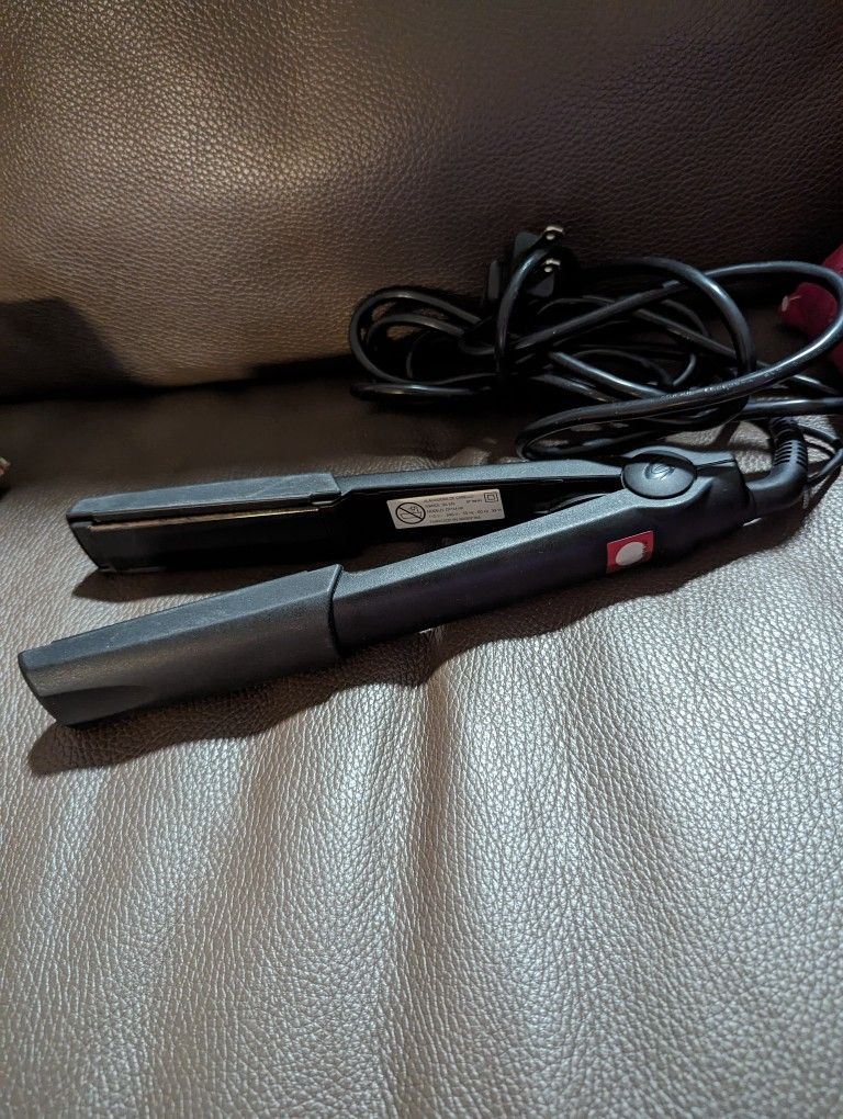  Flat Iron (Ceramic) Pre Owned 