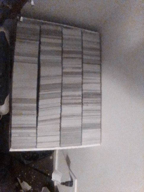 About 7 To 8000 Cards In Sleeves Good Cards Mint Condition 250$$Baseball