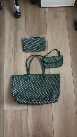 Women’s green purse