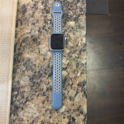 Apple Watch Series 8