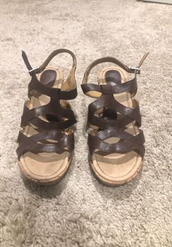 BOC brown espadrilles size 9M