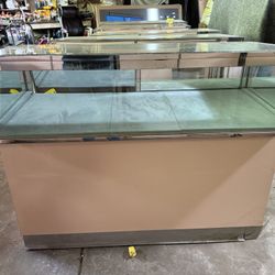 Display Merchandise Showcase