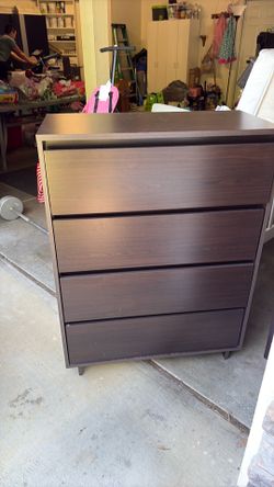 Dresser