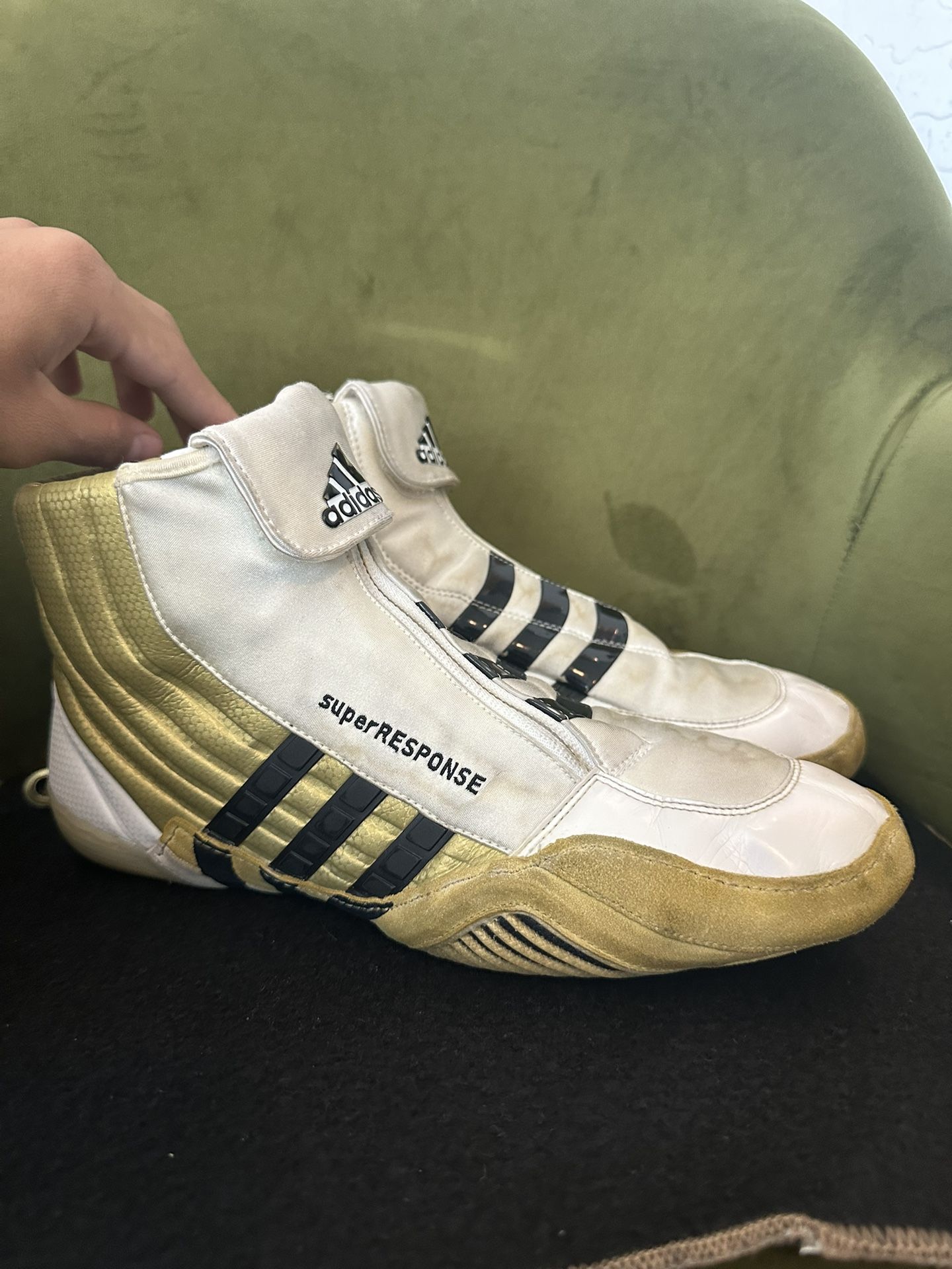 ADA パレスグラス　旧ロゴ Adidas Response Wrestling Shoes for Sale in Phoenix, AZ - OfferUp