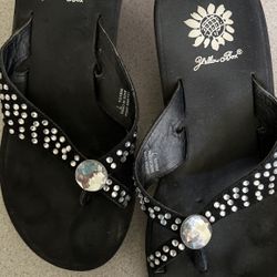 Yellow Box 3 “ Wedges  Very Comfortable Size 7