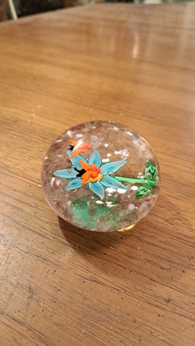 Small 2.5" Beautiful Paperweight With Flower & Butterfly Inside 