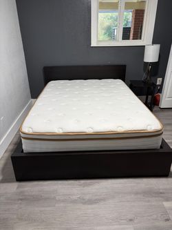 Sale !!! Dark brown bed with mattress FULL, night table and computer desk