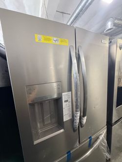 Stainless Steel French Door Refrigerator with Ice Dispenser