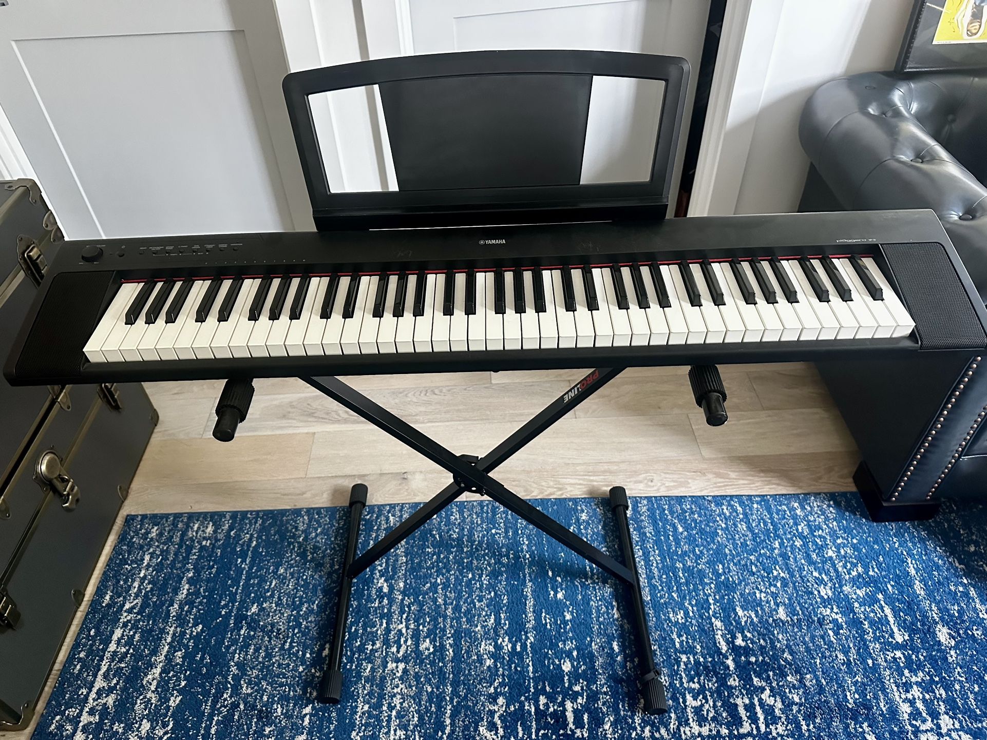 Yamaha Keyboard with Stand