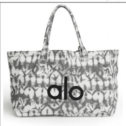 NWT Alo Yoga Grey Tie Dye Tote