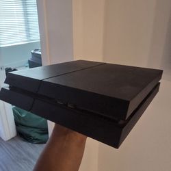 PS4 WITH GAMES