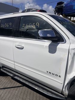 2014 2020 Chevrolet Tahoe Suburban Front Passenger Side Door Assembly Puerta Delantera Copiloto Derecha