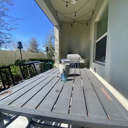 Outdoor Patio Dining Table & Chairs