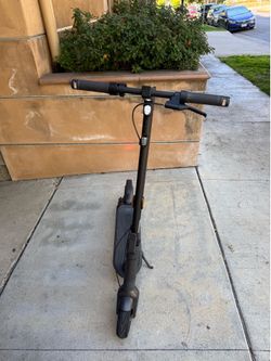 Segway Ninebot Max G2 Electric Scooter, Includes 1-Year Best Buy Geek Squad Warranty Transferable