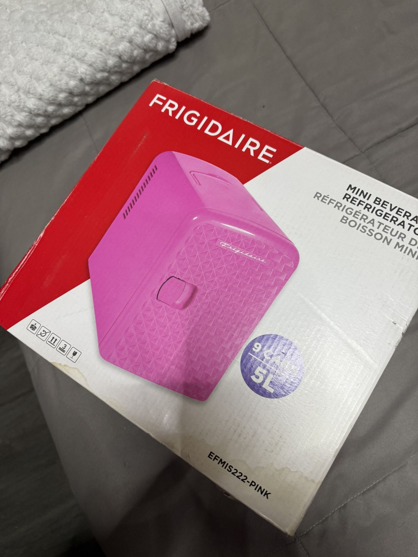 pink mini fridge