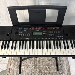 Yamaha Electronic Keyboard With Stand