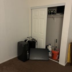 Room With Guest Bathroom 