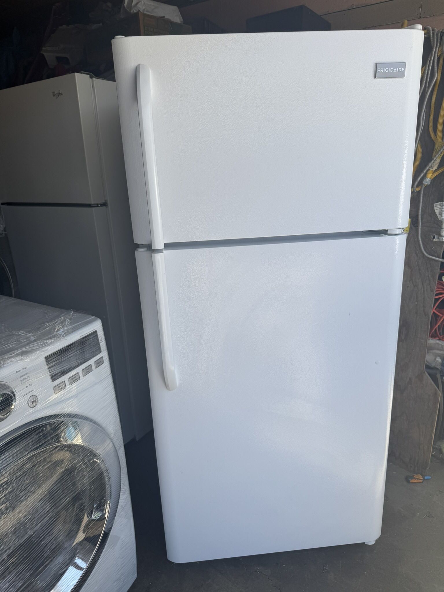 Refrigerator 