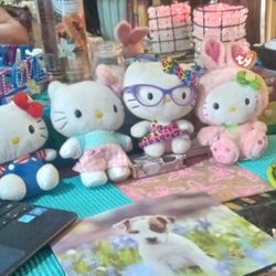 Hello Kitty Lot