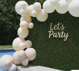 Re-usable, inflatable balloon clusters