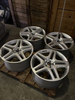Mercedes-Benz GL63 AMG OEM 21” Wheels – Set of 4 – Genuine Factory Wheels